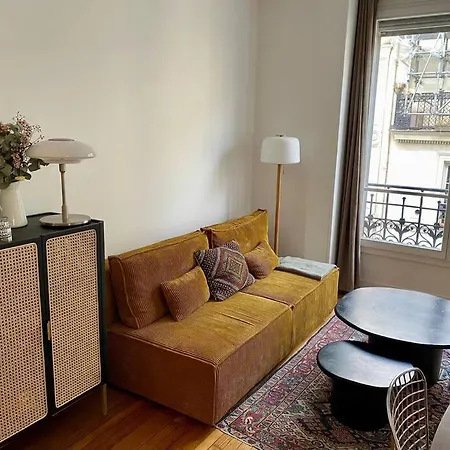Apartment 3p. 59m² Au Pied De Montmartre Paris